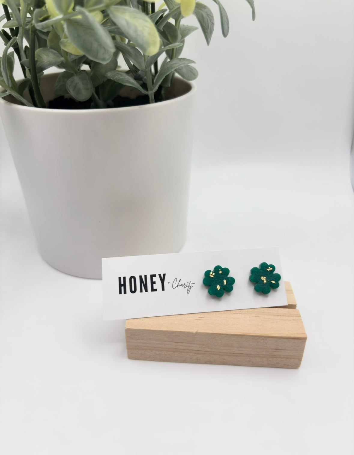 Mini Lucky Studs