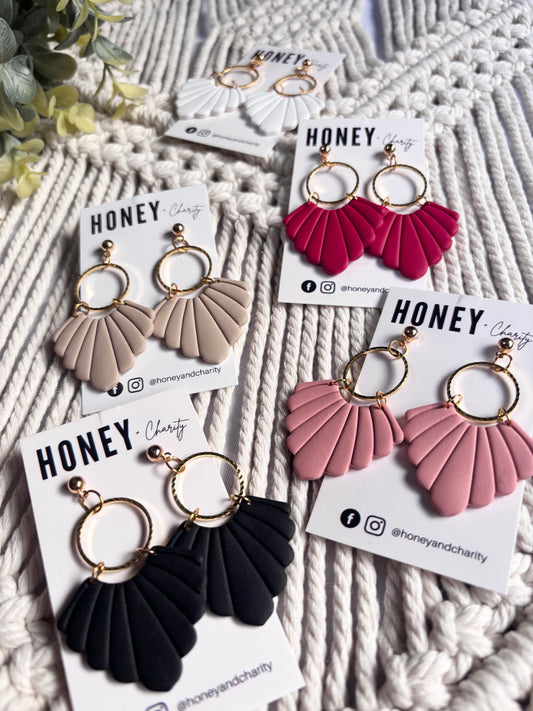 Charlotte Dangles
