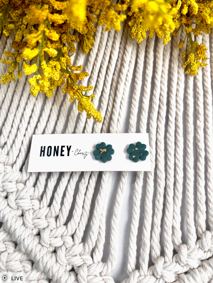 Mini Lucky Studs