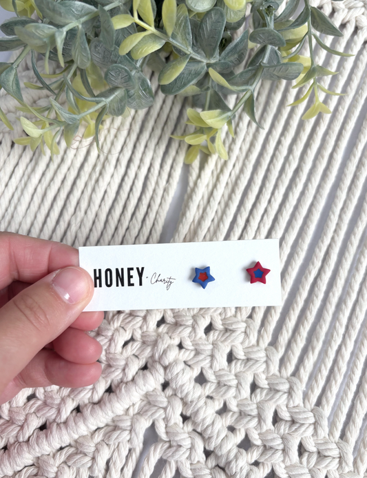Tiny Star Studs